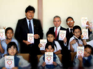 Universidad Nacional en Huacho recibe La Unica Esperanza2